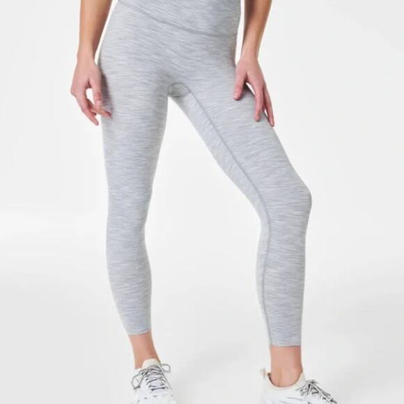 Spanx Soft & Smooth 7/8 Leggings Grey Size M NWT - Picture 3 of 3
